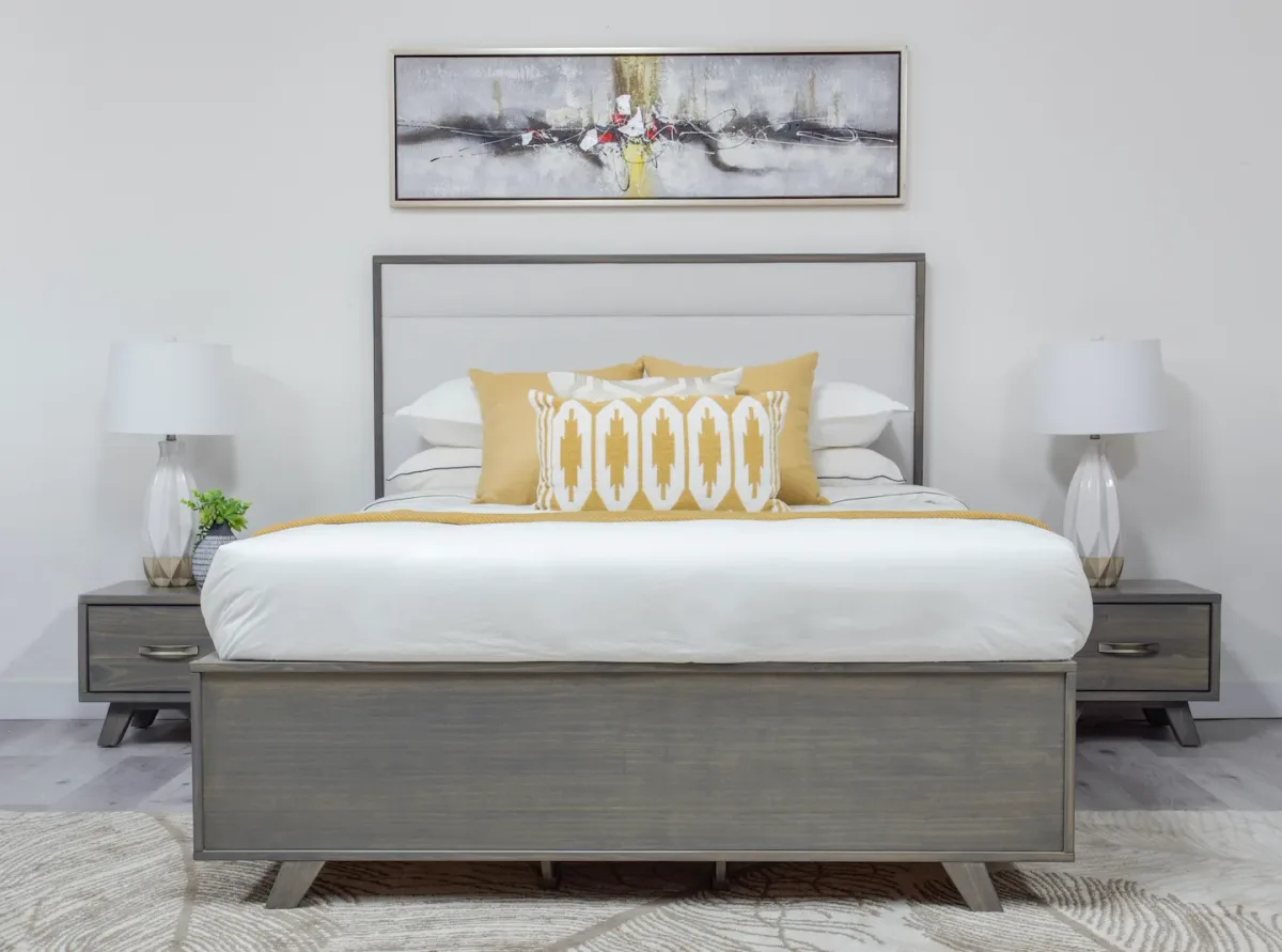 Solid wood modern bed