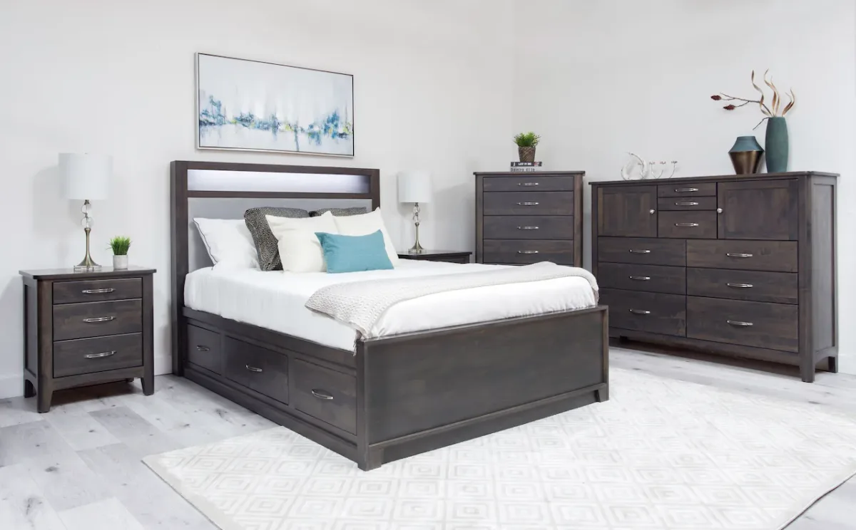 Solid Alder wood York bedroom set with mule dresser